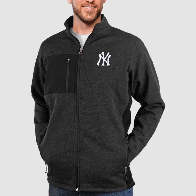 New York Yankees Antigua Full-Zip Jacket